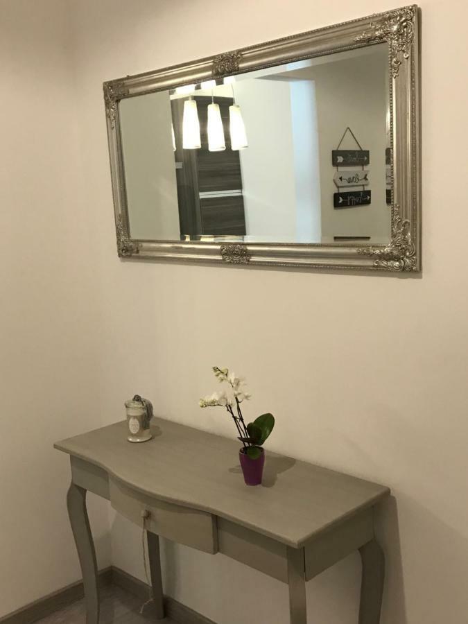 Lovely Apt Really Downtown - Free Private Parking Included! - Genova Esterno foto