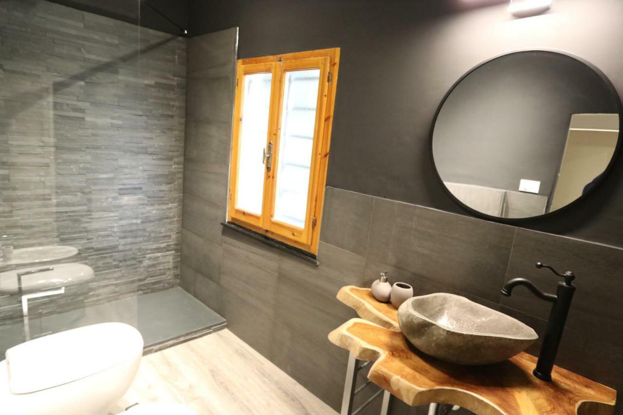 Lovely Apt Really Downtown - Free Private Parking Included! - Genova Esterno foto