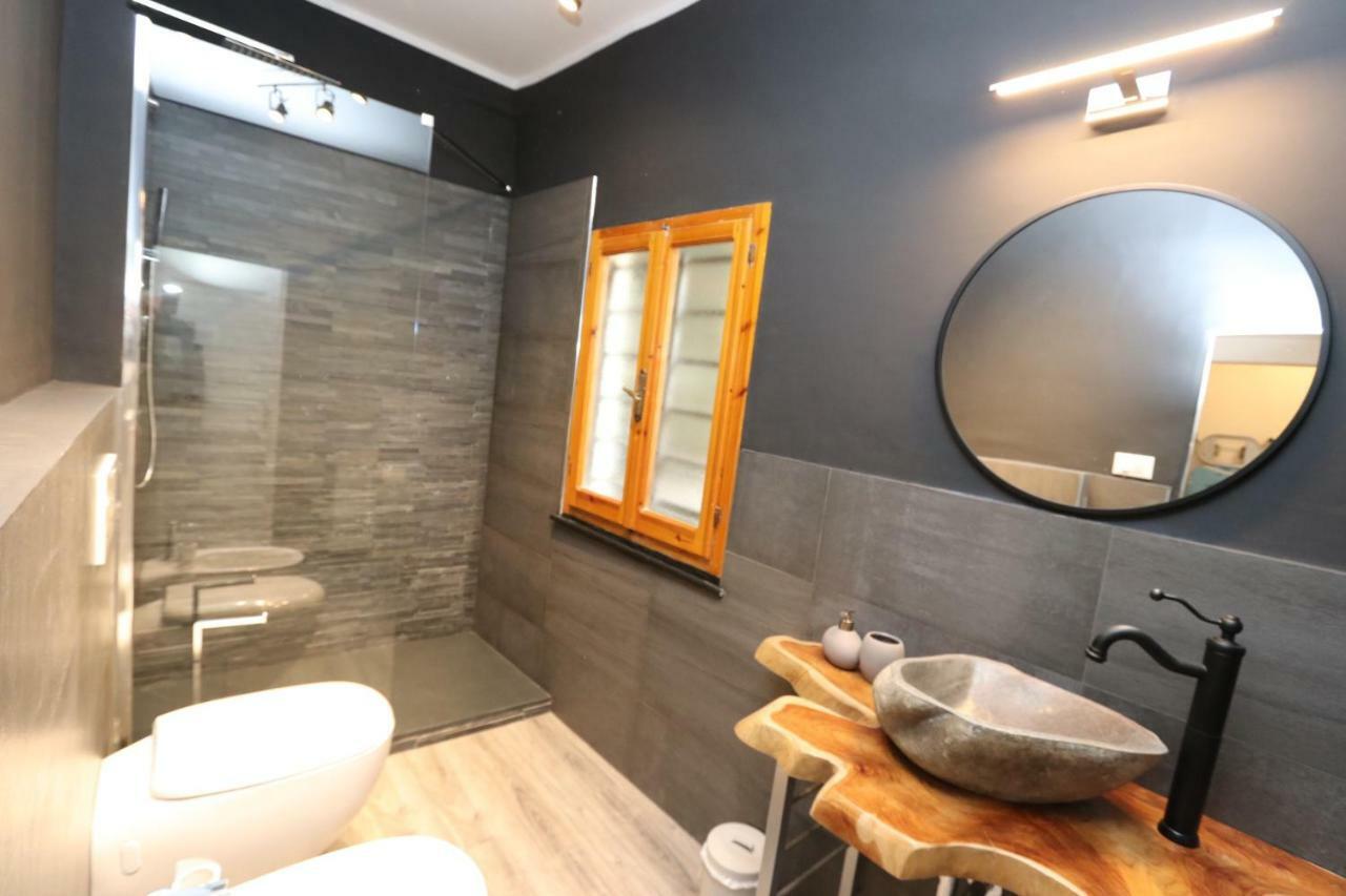 Lovely Apt Really Downtown - Free Private Parking Included! - Genova Esterno foto